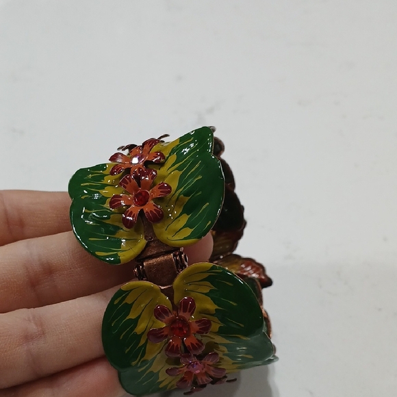 Floral Enamel Bracelet with Red and Green Accents - Picture 5 of 8